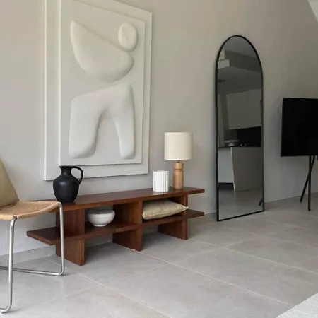 Townhouse Algarrobos بيت للعطل ماربيا