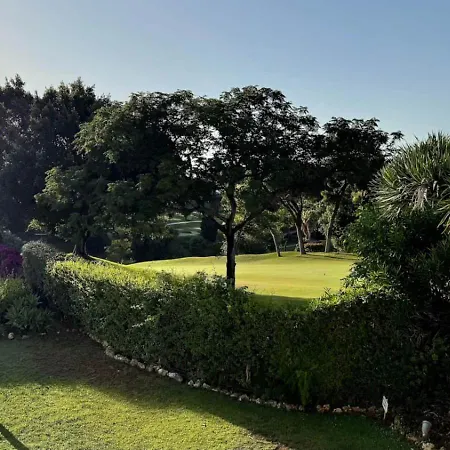Townhouse Algarrobos بيت للعطل ماربيا