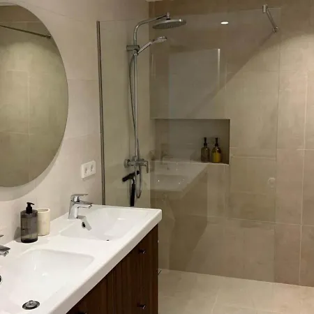 Townhouse Algarrobos ماربيا